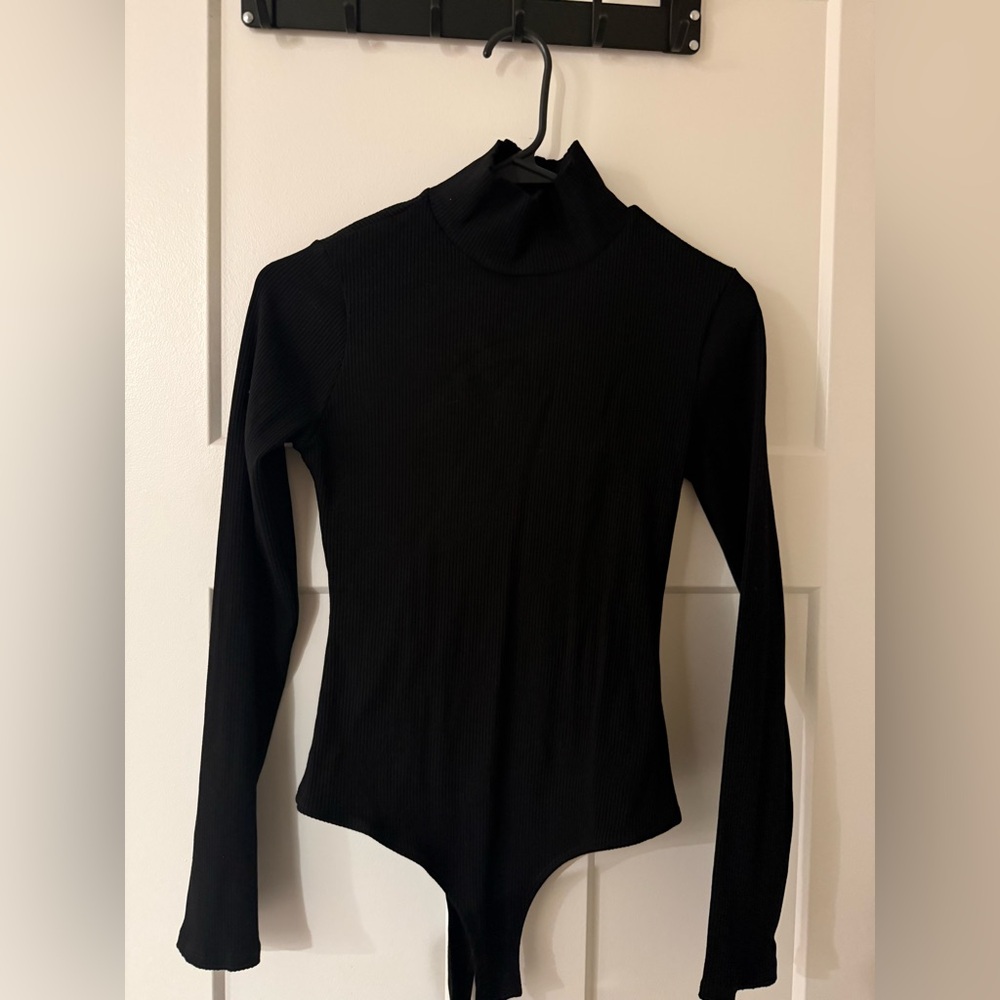 Lulu's Classic Black Turtleneck Sweater
